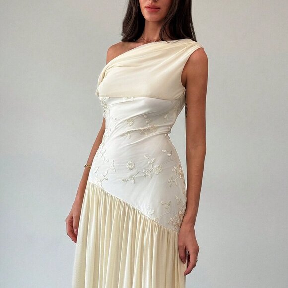 Apricot Elegant Women's Off Shoulder Mesh Floral Embroidered Maxi Dress - Picture 8 of 9